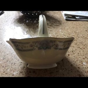 Lenox Charleston Basket with handle